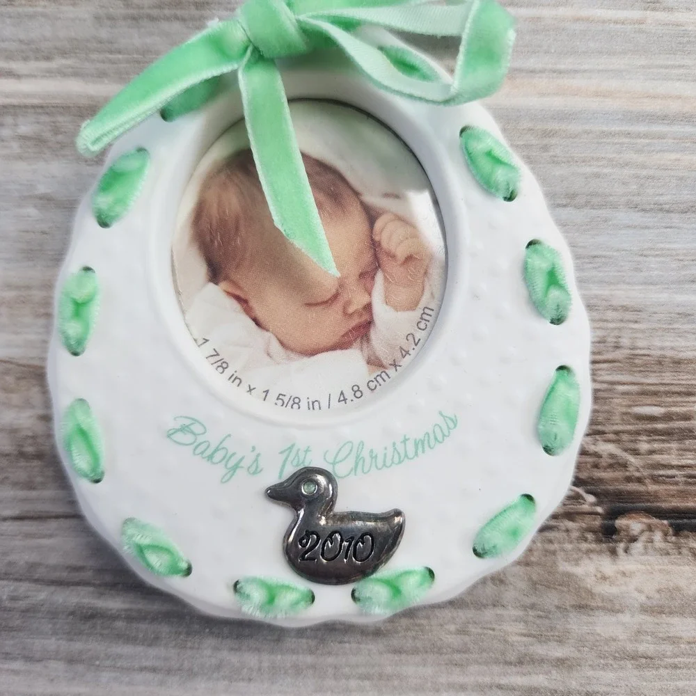 Heirloom Ornament Collection Baby's First Christmas 2010 Photo Holder Green